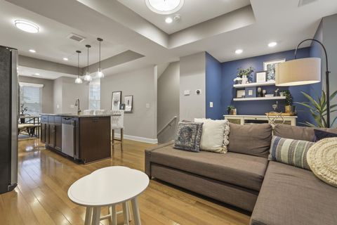 Tiny photo for 138 E Greenwood Avenue, Columbus, OH 43201 (MLS # 226002819)