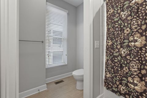 Tiny photo for 138 E Greenwood Avenue, Columbus, OH 43201 (MLS # 226002819)