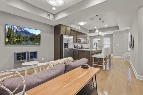 Tiny photo for 138 E Greenwood Avenue, Columbus, OH 43201 (MLS # 226002819)