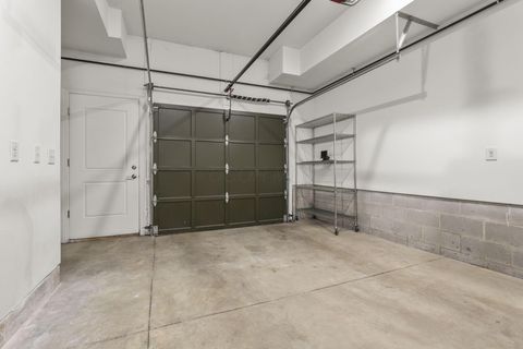 Tiny photo for 138 E Greenwood Avenue, Columbus, OH 43201 (MLS # 226002819)