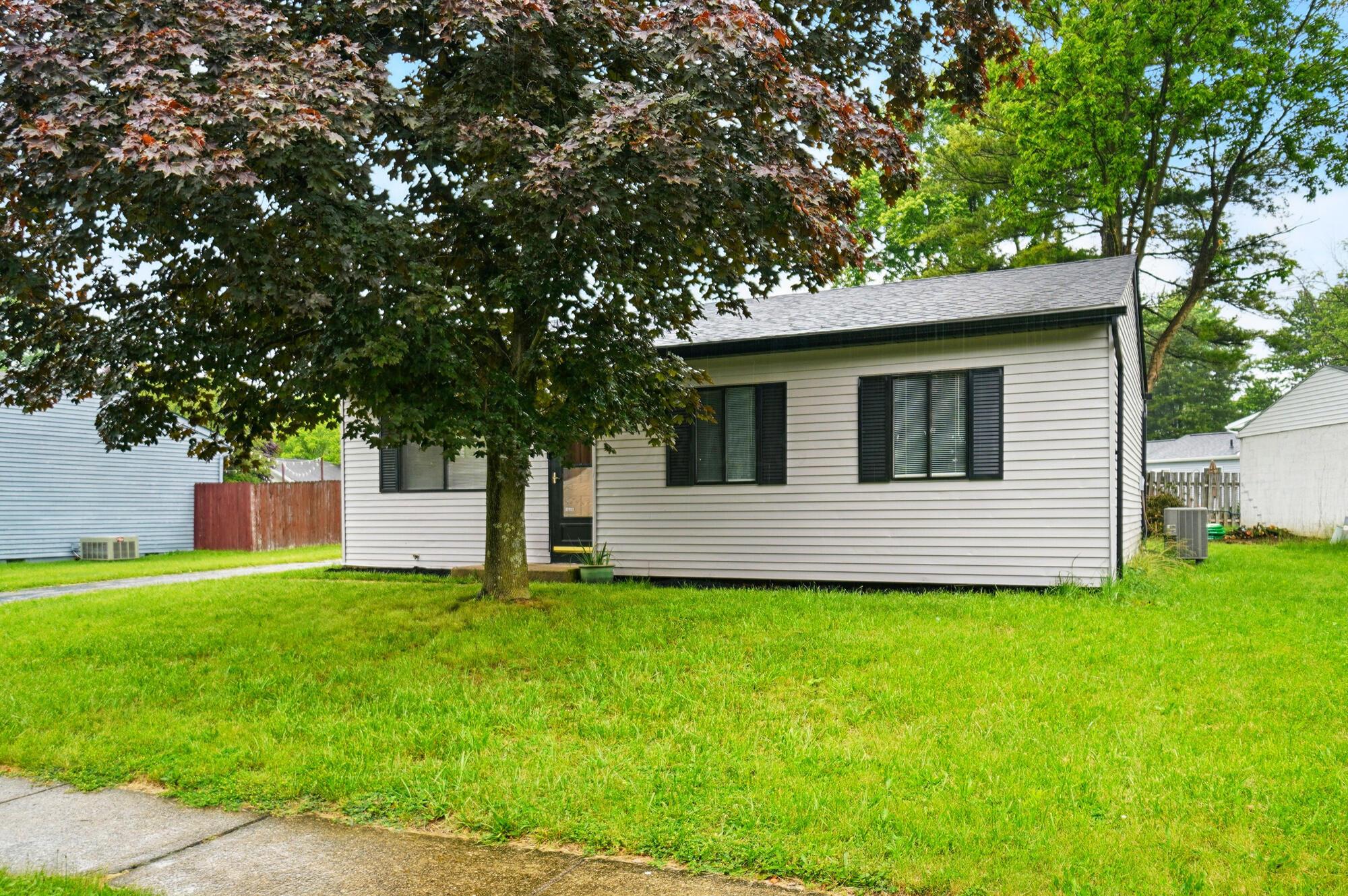 8440 Blue Lake Avenue, Galloway, Ohio image 2