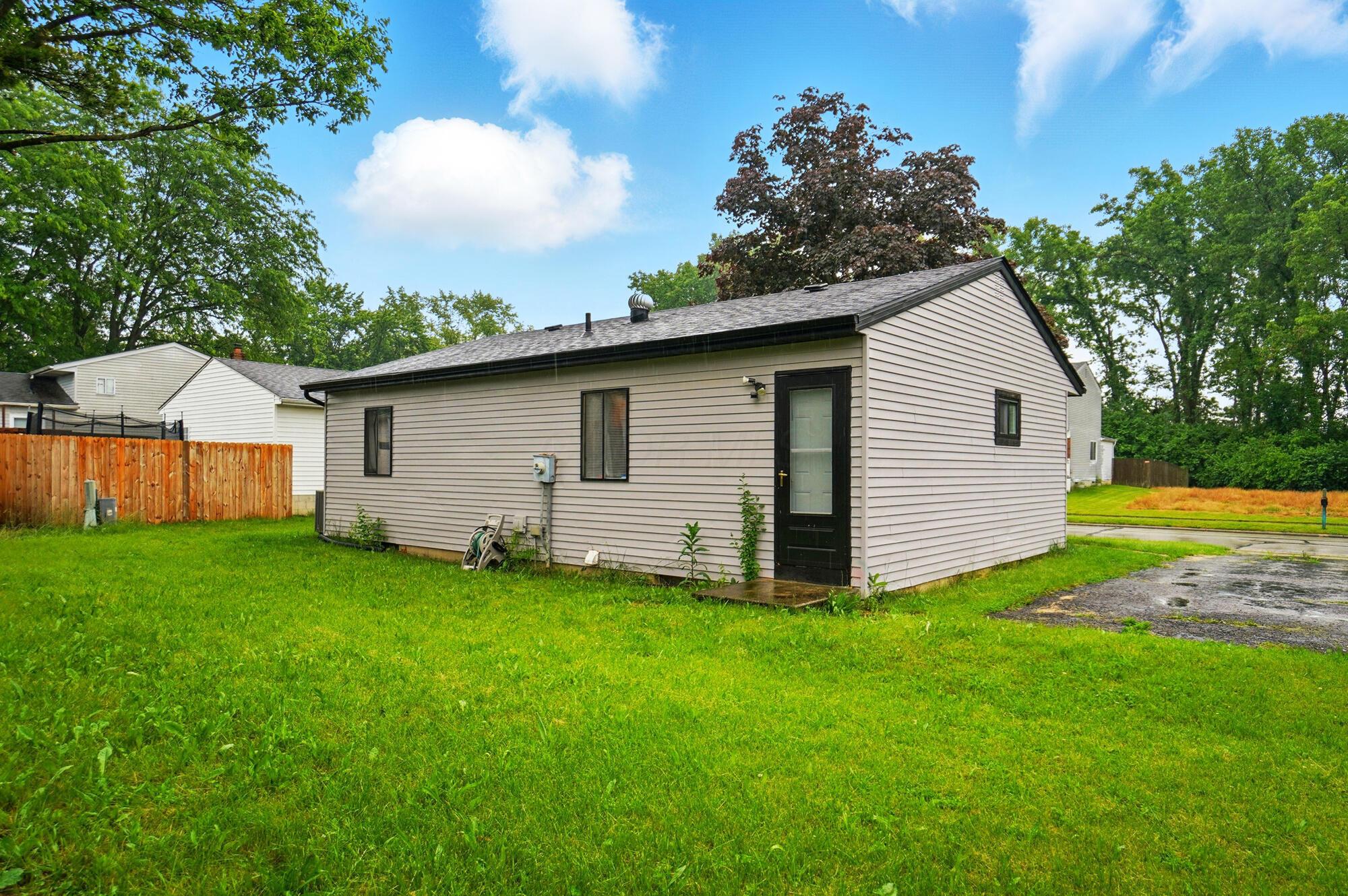8440 Blue Lake Avenue, Galloway, Ohio image 35