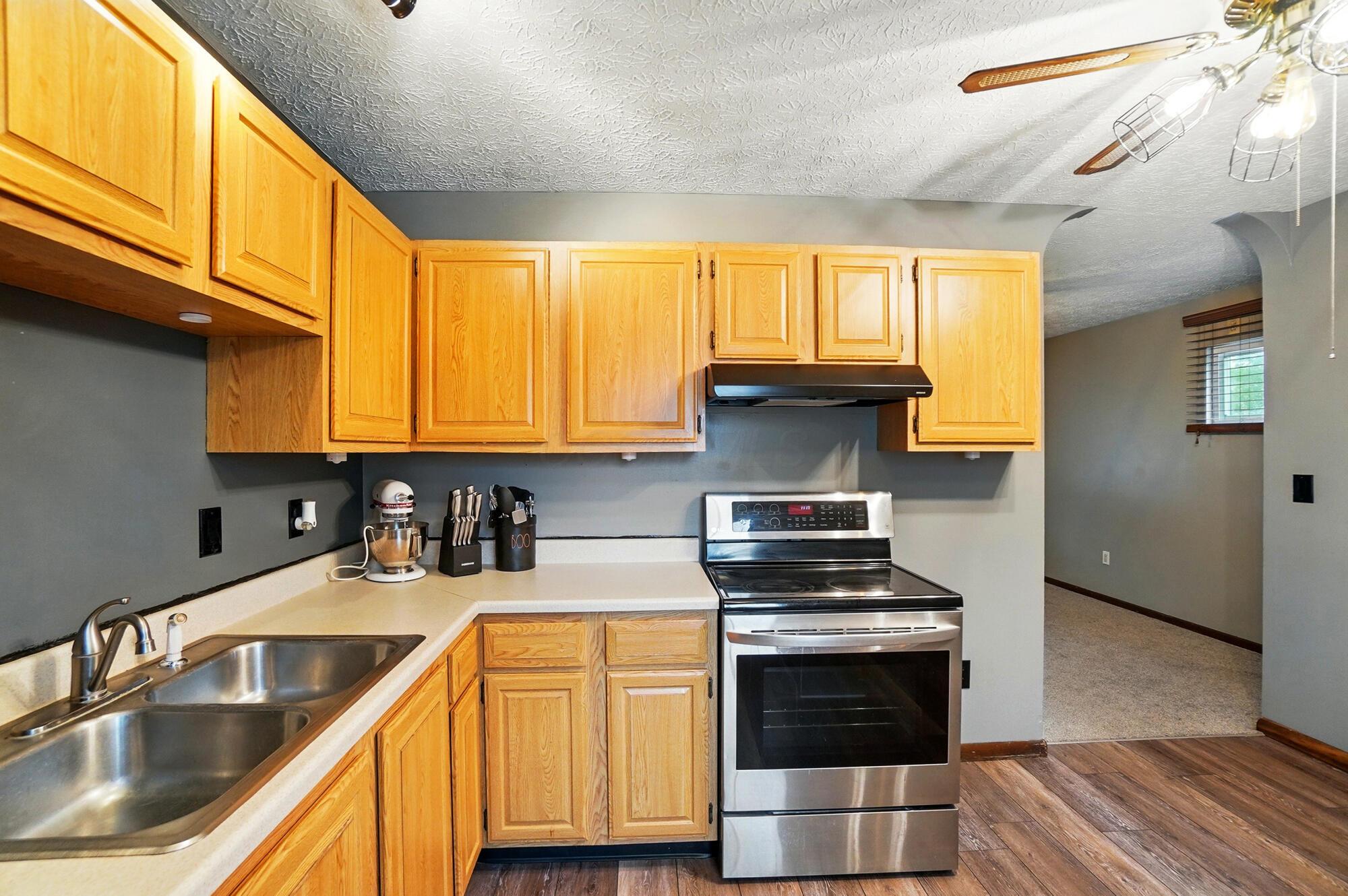 8440 Blue Lake Avenue, Galloway, Ohio image 16