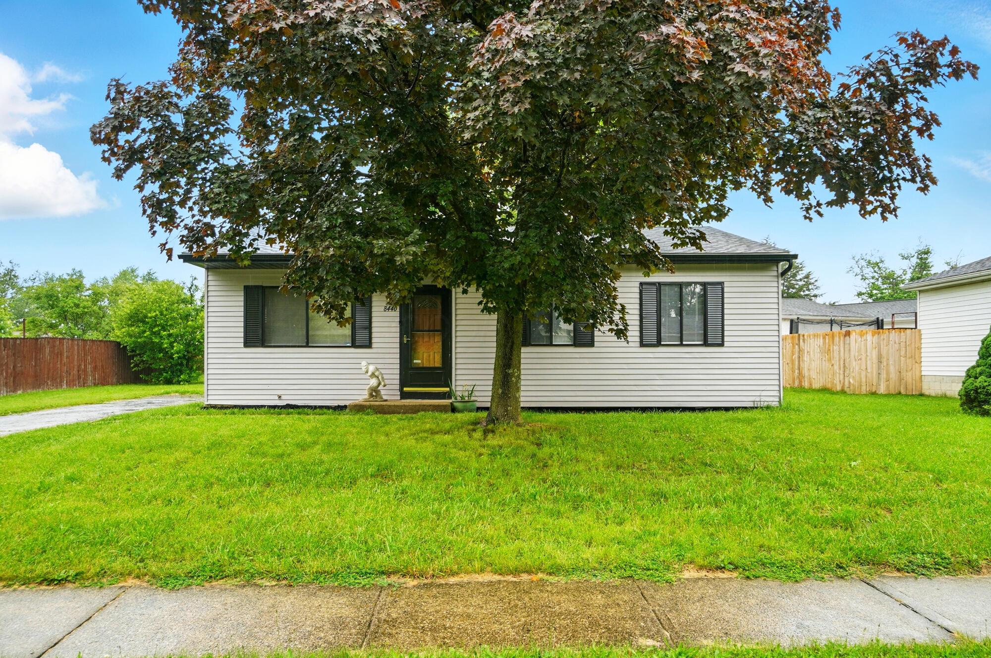 8440 Blue Lake Avenue, Galloway, Ohio image 4