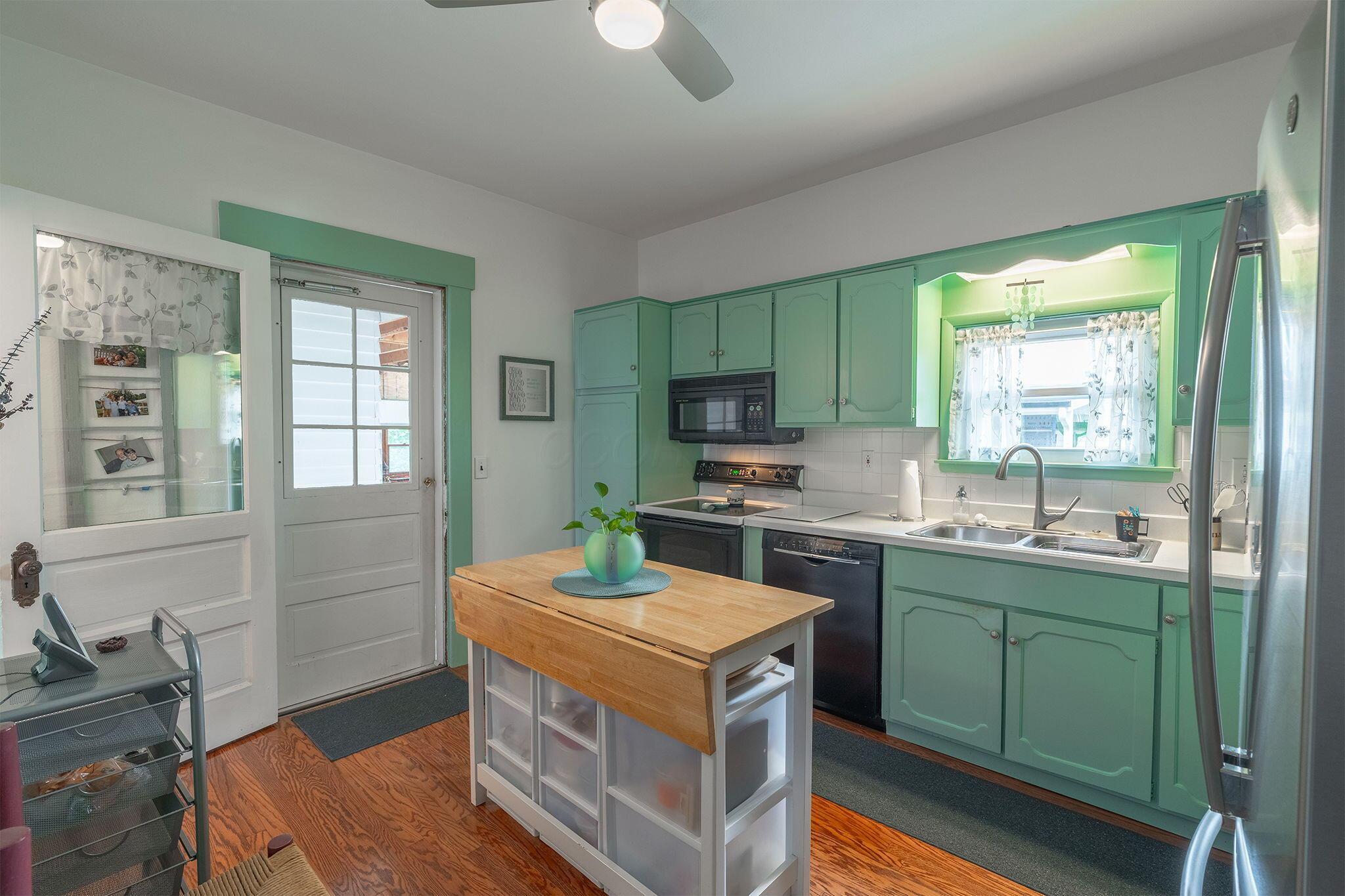 98 W Plum Street, Westerville, Ohio image 20