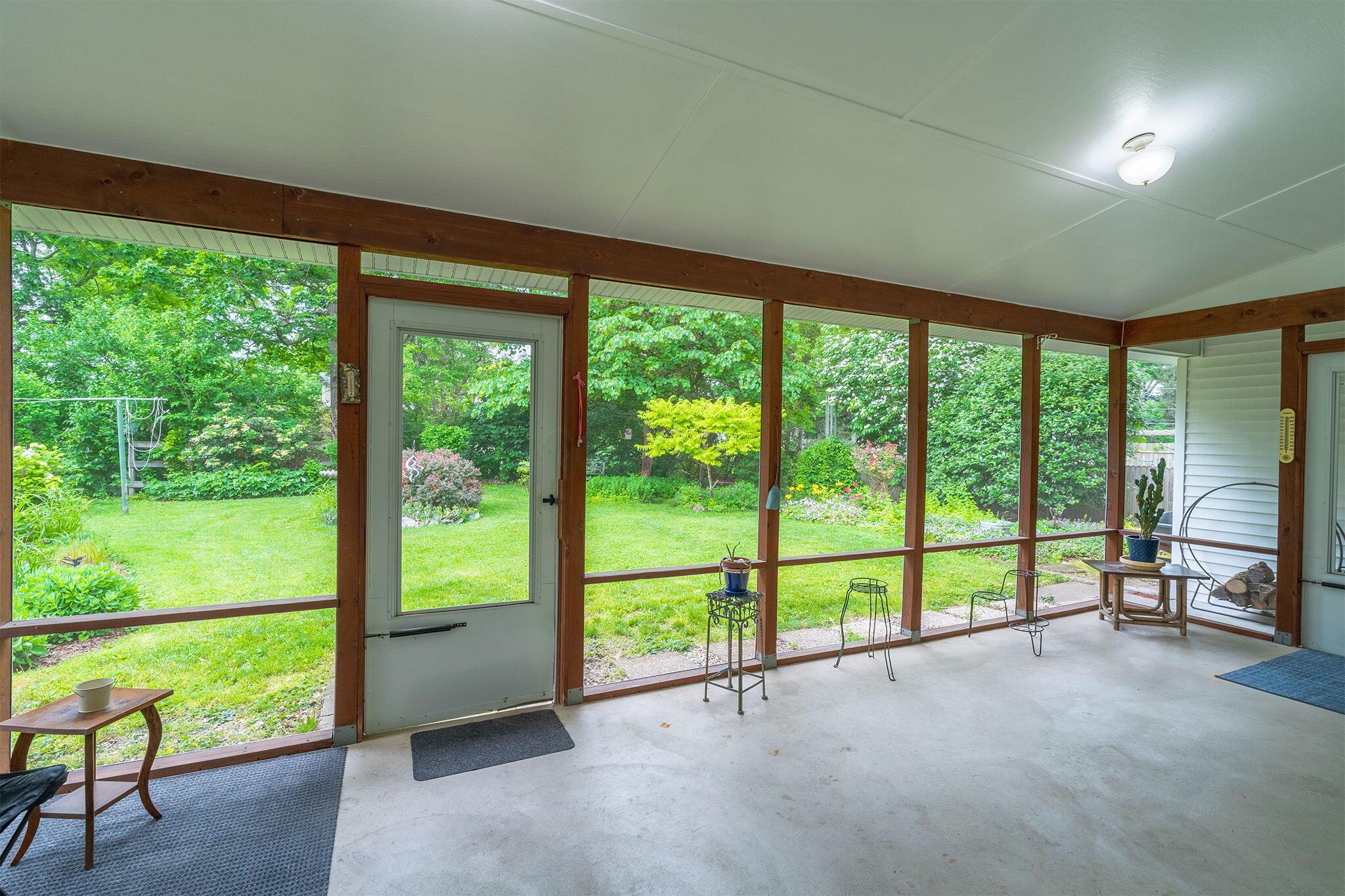 98 W Plum Street, Westerville, Ohio image 33