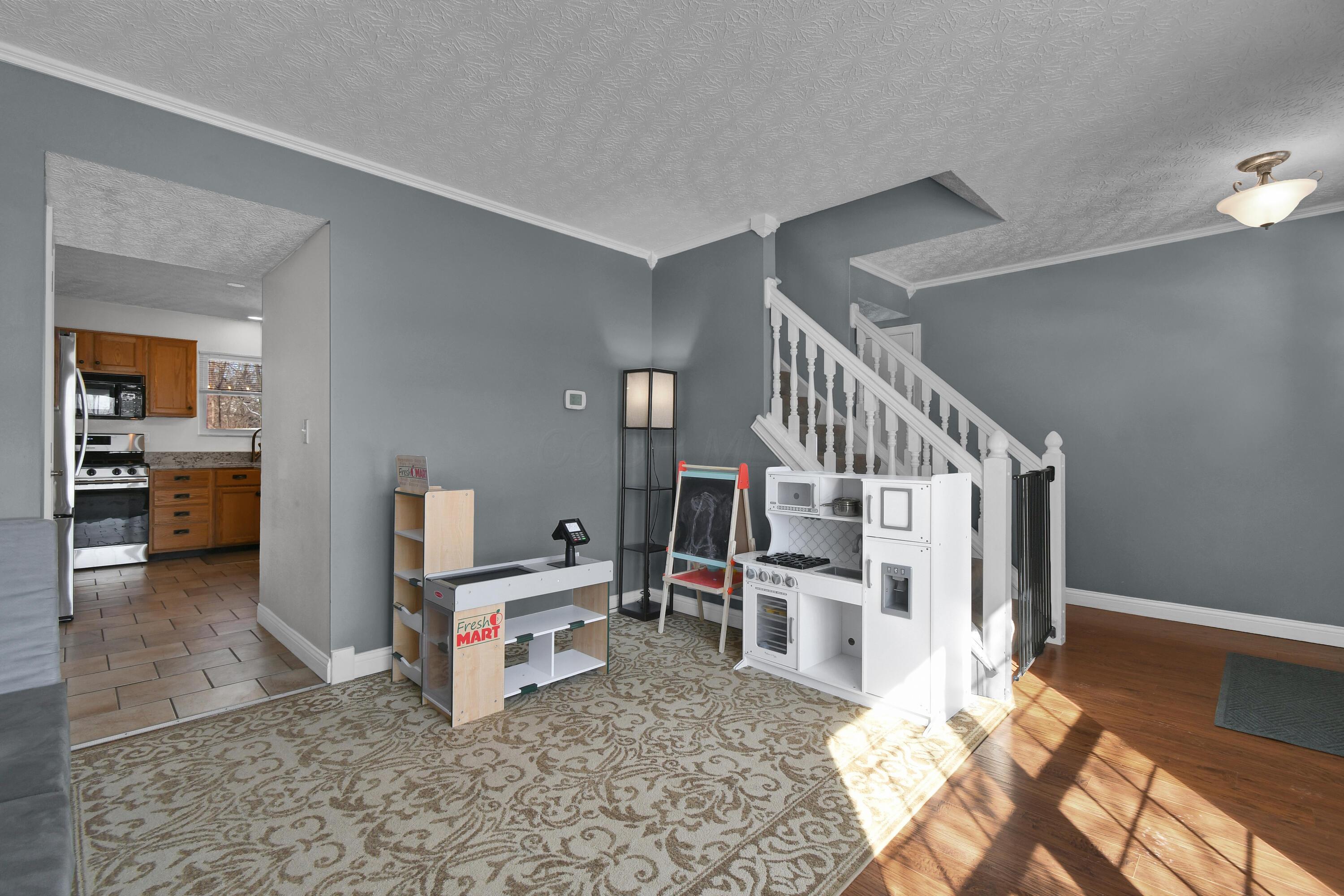 433 Barrington Ridge, Pataskala, Ohio image 14