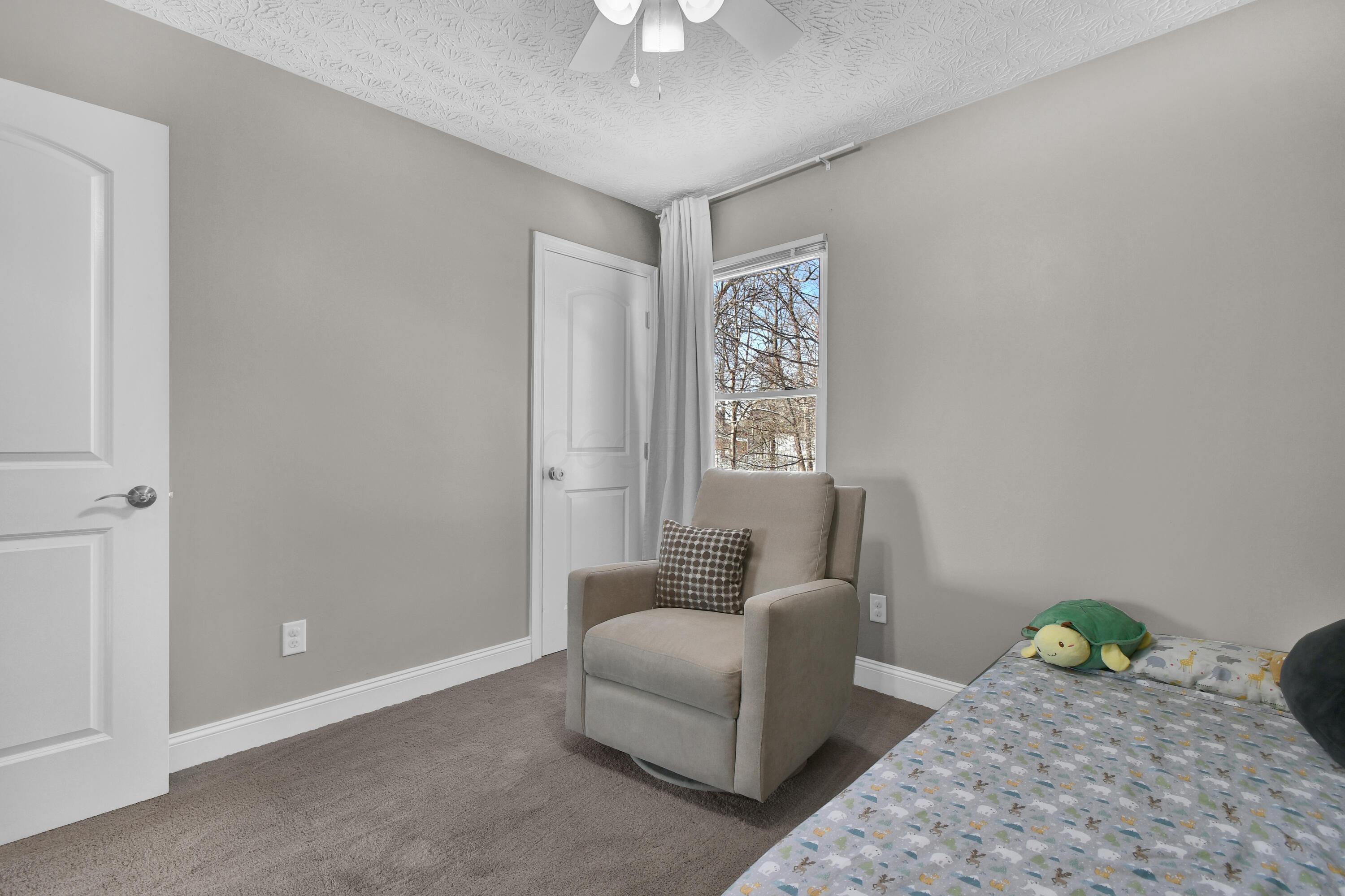 433 Barrington Ridge, Pataskala, Ohio image 13