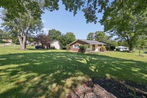 Tiny photo for 3967 Skyline Drive, Zanesville, OH 43701 (MLS # 226032968)