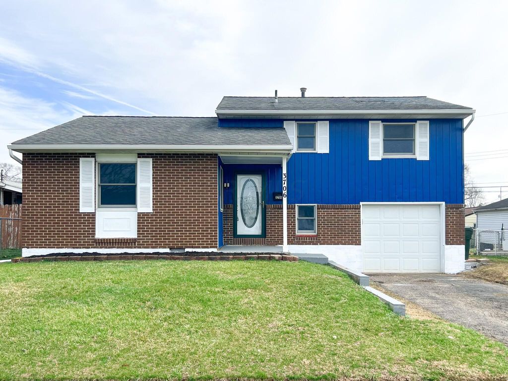 Photo for 3706 Christie Road W, Columbus, OH 43207 (MLS # 223004951)
