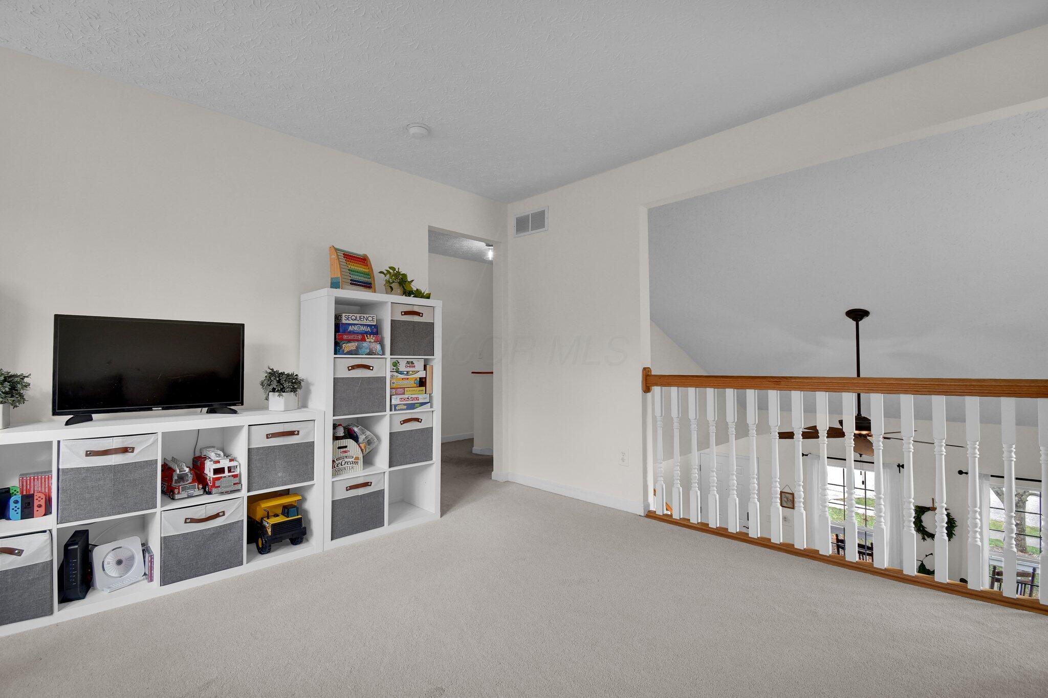 389 Highbanks Valley Drive, Newark, Ohio image 16