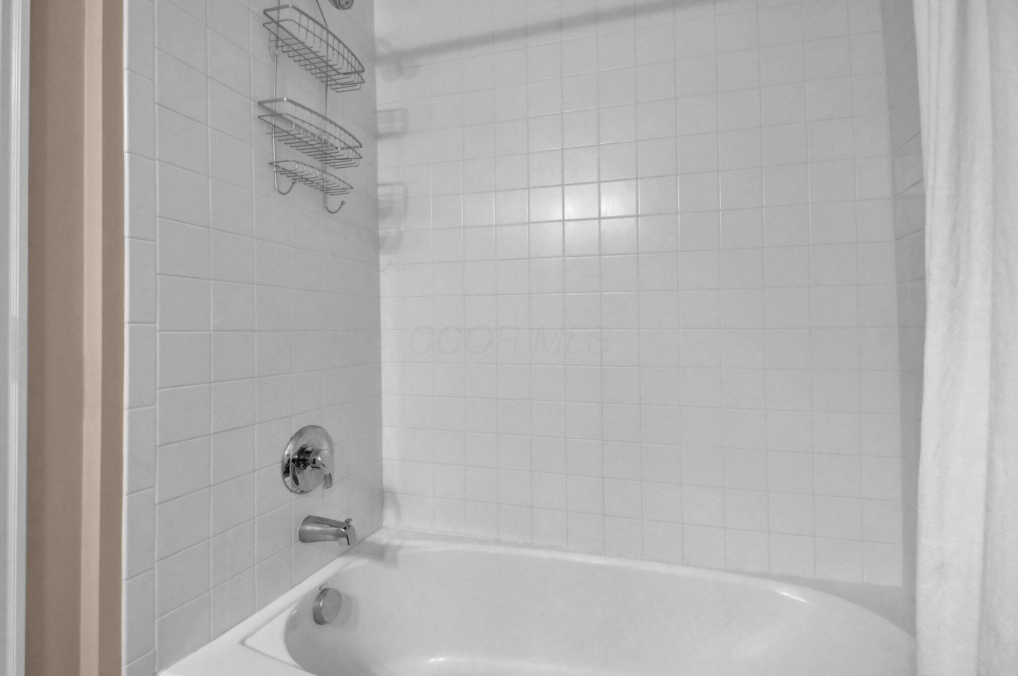389 Highbanks Valley Drive, Newark, Ohio image 19