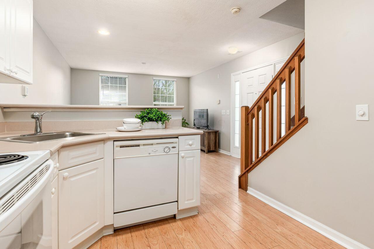 7061 Hill Gail Drive, New Albany, Ohio image 11