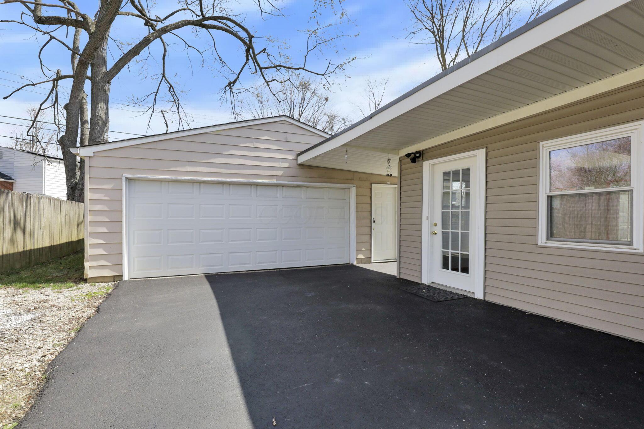 410 Sturbridge Road, Columbus, Ohio image 30