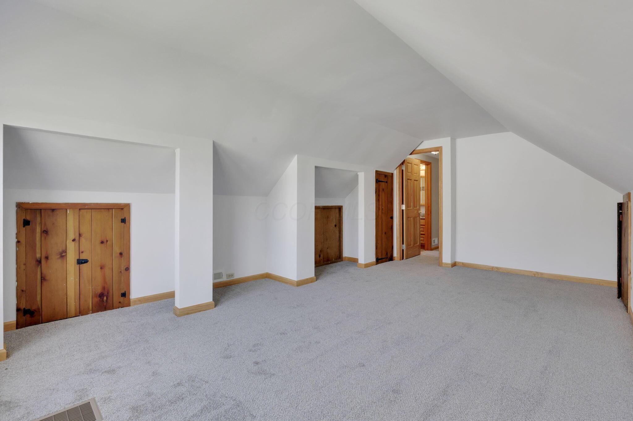 410 Sturbridge Road, Columbus, Ohio image 25