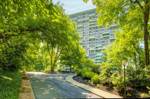 Tiny photo for 1000 Urlin Avenue 1407 #1407, Columbus, OH 43212 (MLS # 226000698)