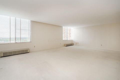 Tiny photo for 1000 Urlin Avenue 1407 #1407, Columbus, OH 43212 (MLS # 226000698)