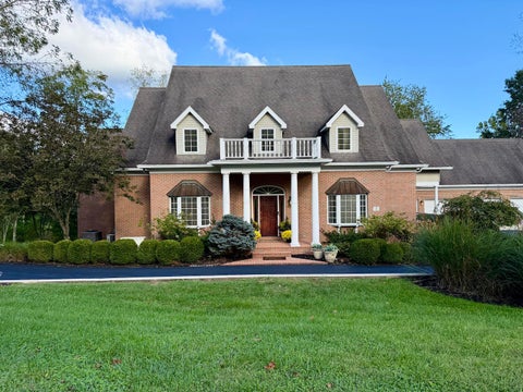 Photo of 2 Watch Hill Drive, Chillicothe, OH 45601 (MLS # 226036782)