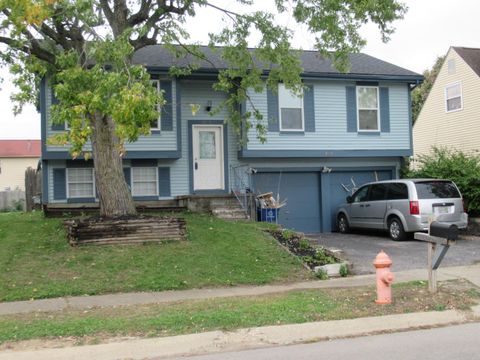 Photo of 1543 Red Leaf Lane, Columbus, OH 43223 (MLS # 225041411)
