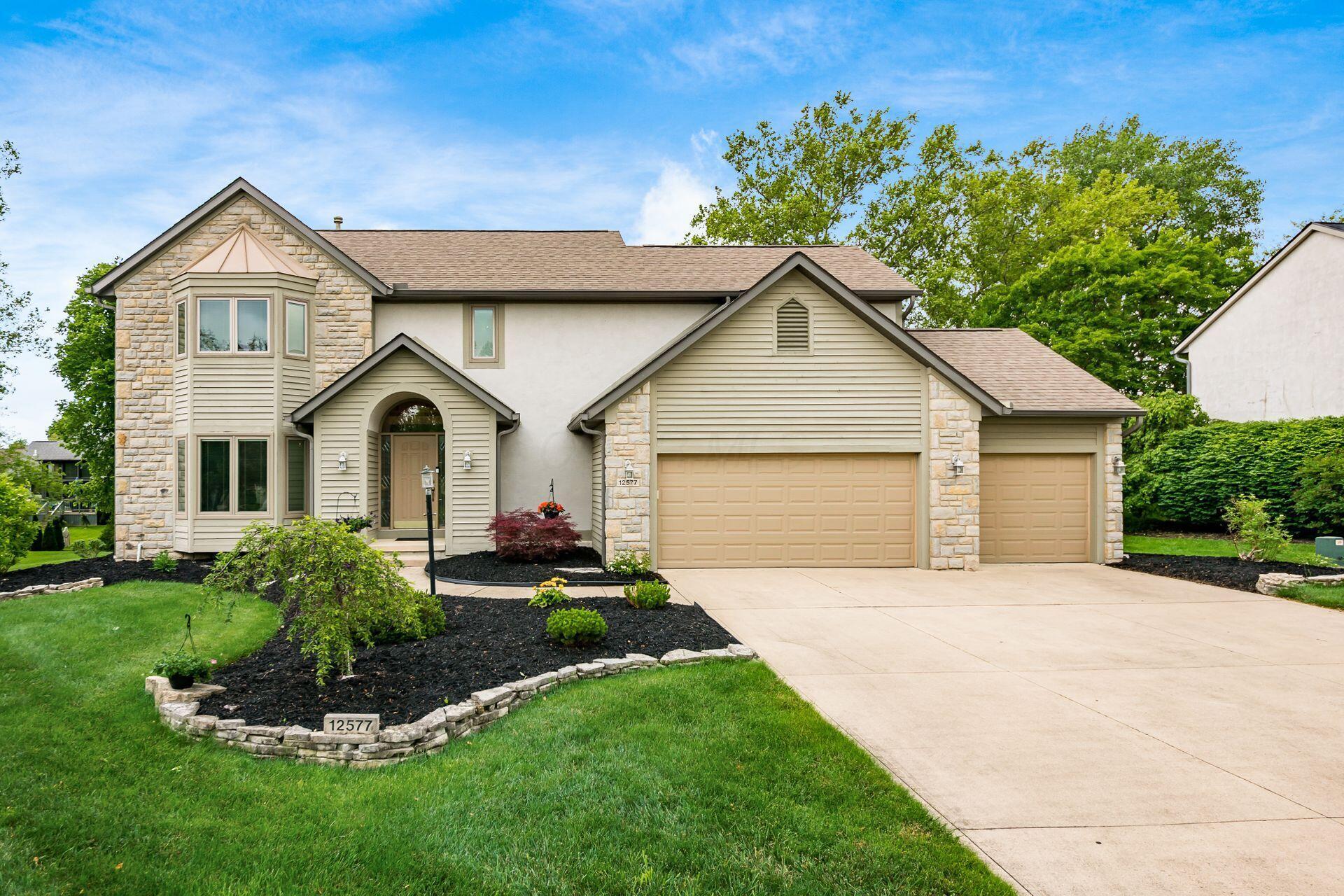 12577 Bentley Drive, Pickerington, Ohio image 1