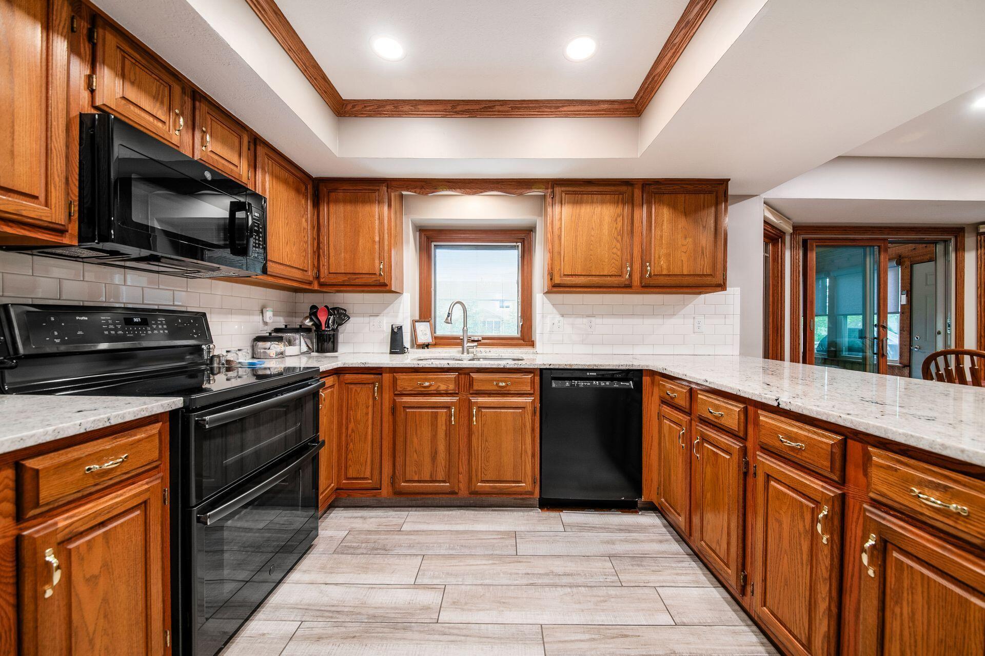 12577 Bentley Drive, Pickerington, Ohio image 15