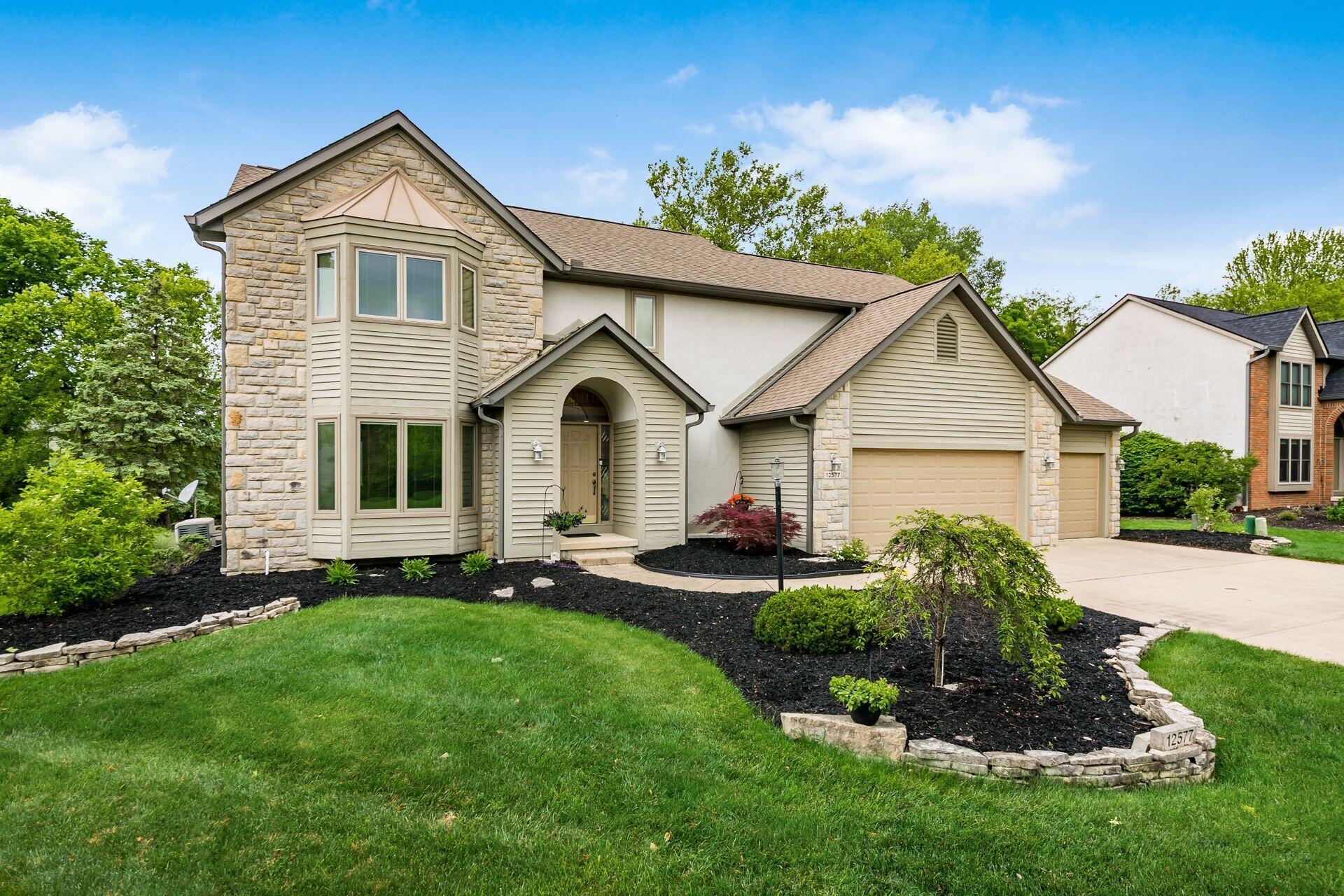 12577 Bentley Drive, Pickerington, Ohio image 2