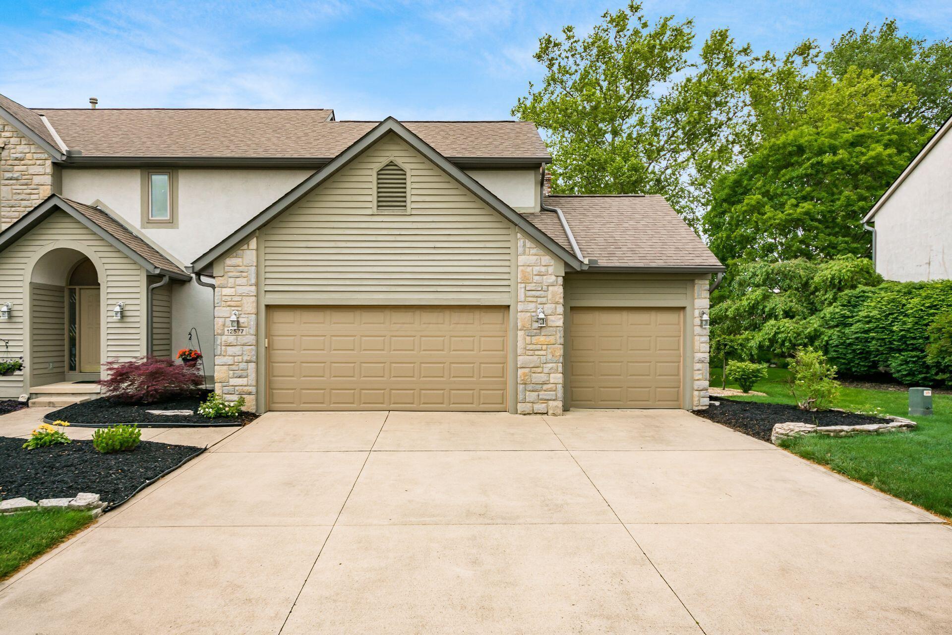 12577 Bentley Drive, Pickerington, Ohio image 3
