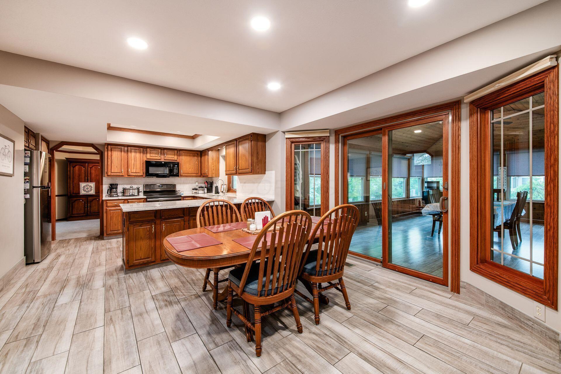 12577 Bentley Drive, Pickerington, Ohio image 19
