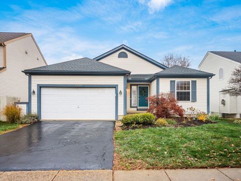 Photo of 2350 Hetter Street, Columbus, OH 43228 (MLS # 225044391)