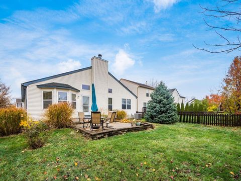 Tiny photo for 2350 Hetter Street, Columbus, OH 43228 (MLS # 225044391)