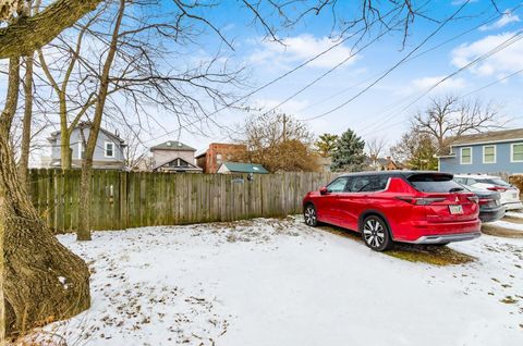 Tiny photo for 1046 Summit Street, Columbus, OH 43201 (MLS # 226000769)
