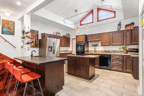 Tiny photo for 1046 Summit Street, Columbus, OH 43201 (MLS # 226000769)