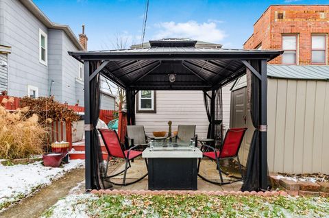 Tiny photo for 1046 Summit Street, Columbus, OH 43201 (MLS # 226000769)