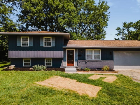 Tiny photo for 2850 Ravenswood Court, Columbus, OH 43232 (MLS # 226027763)
