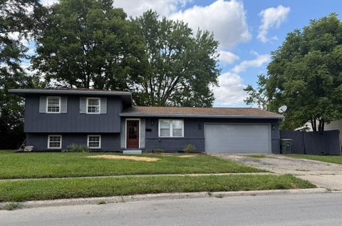 Photo of 2850 Ravenswood Court, Columbus, OH 43232 (MLS # 226027763)