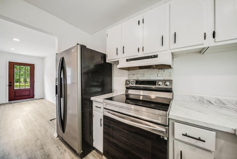 Tiny photo for 2850 Ravenswood Court, Columbus, OH 43232 (MLS # 226027763)