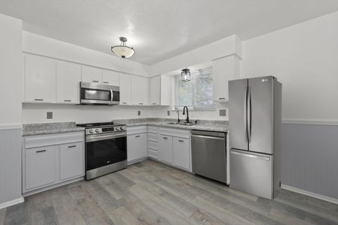 Tiny photo for 5137 Holbrook Drive, Columbus, OH 43232 (MLS # 225044984)