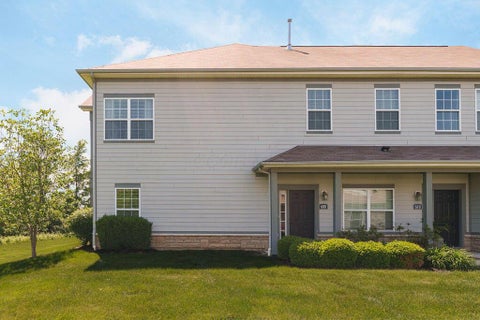 Condo For Sale - 600 Redwood Lane<br/> Lewis Center, OH 43035