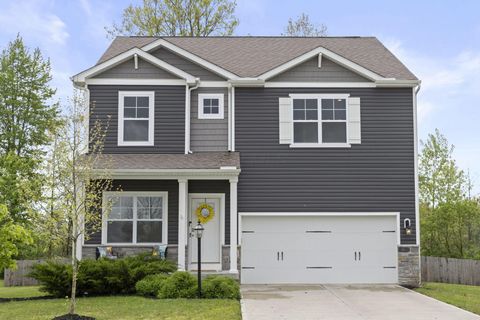 Photo of 248 Old Bay Drive, Pataskala, OH 43062 (MLS # 226015260)