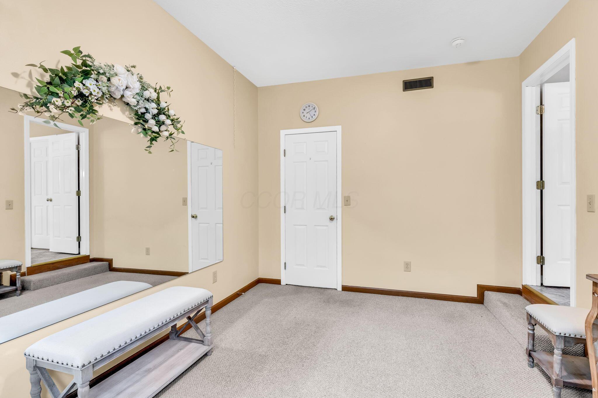 5556 Falco Drive, Westerville, Ohio image 27