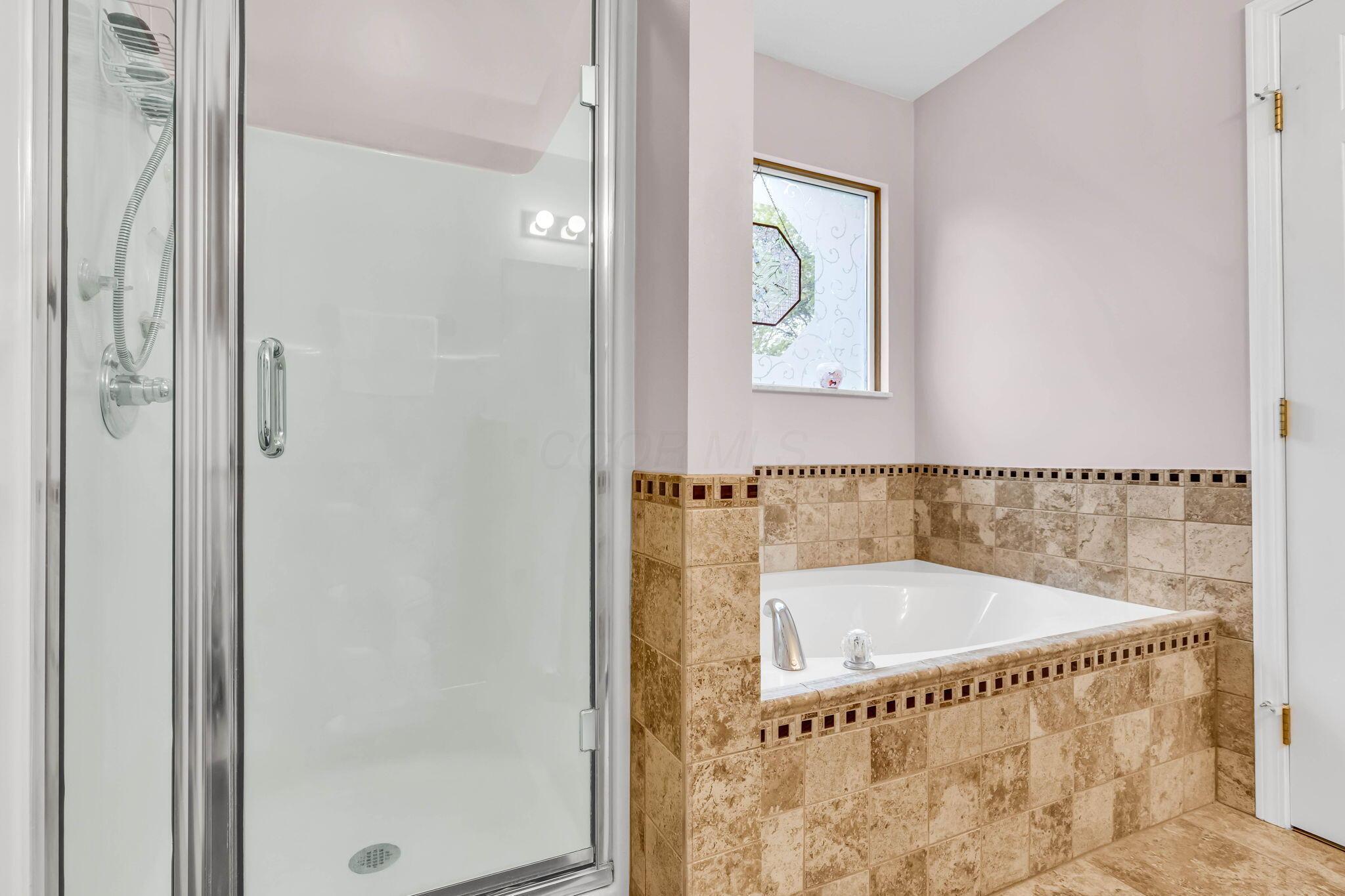 5556 Falco Drive, Westerville, Ohio image 37