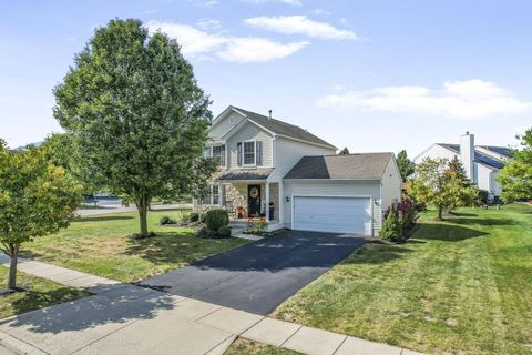 Photo of 3225 Weeping Spruce Drive, Grove City, OH 43123 (MLS # 226000013)