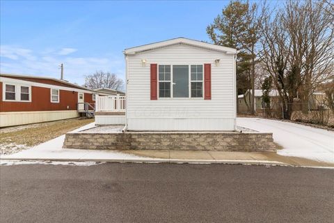 Photo of 1000 Garfield Avenue #44, Bellefontaine, OH 43311 (MLS # 226006013)