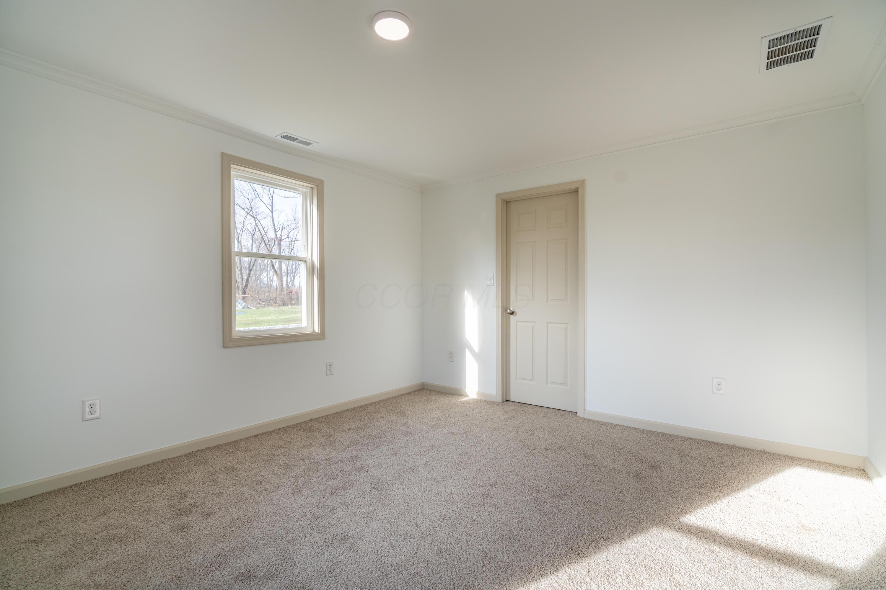 729 N Howard Street, Sabina, Ohio image 16