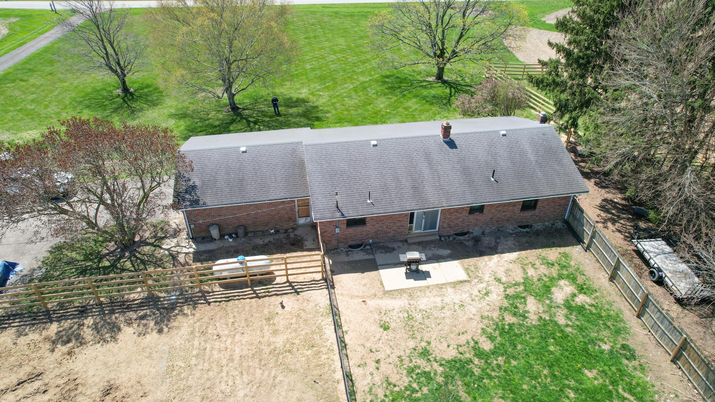 2494 Brokensword Road, Bucyrus, Ohio image 32