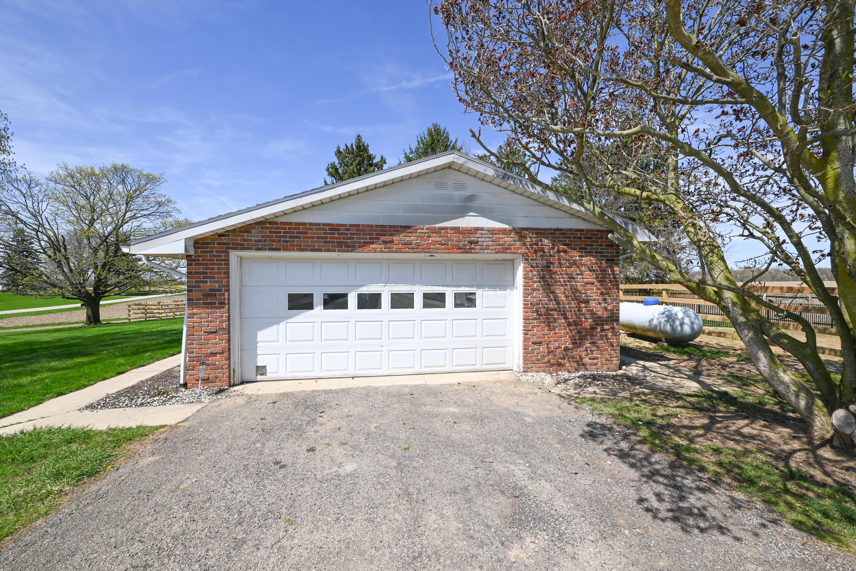 2494 Brokensword Road, Bucyrus, Ohio image 22