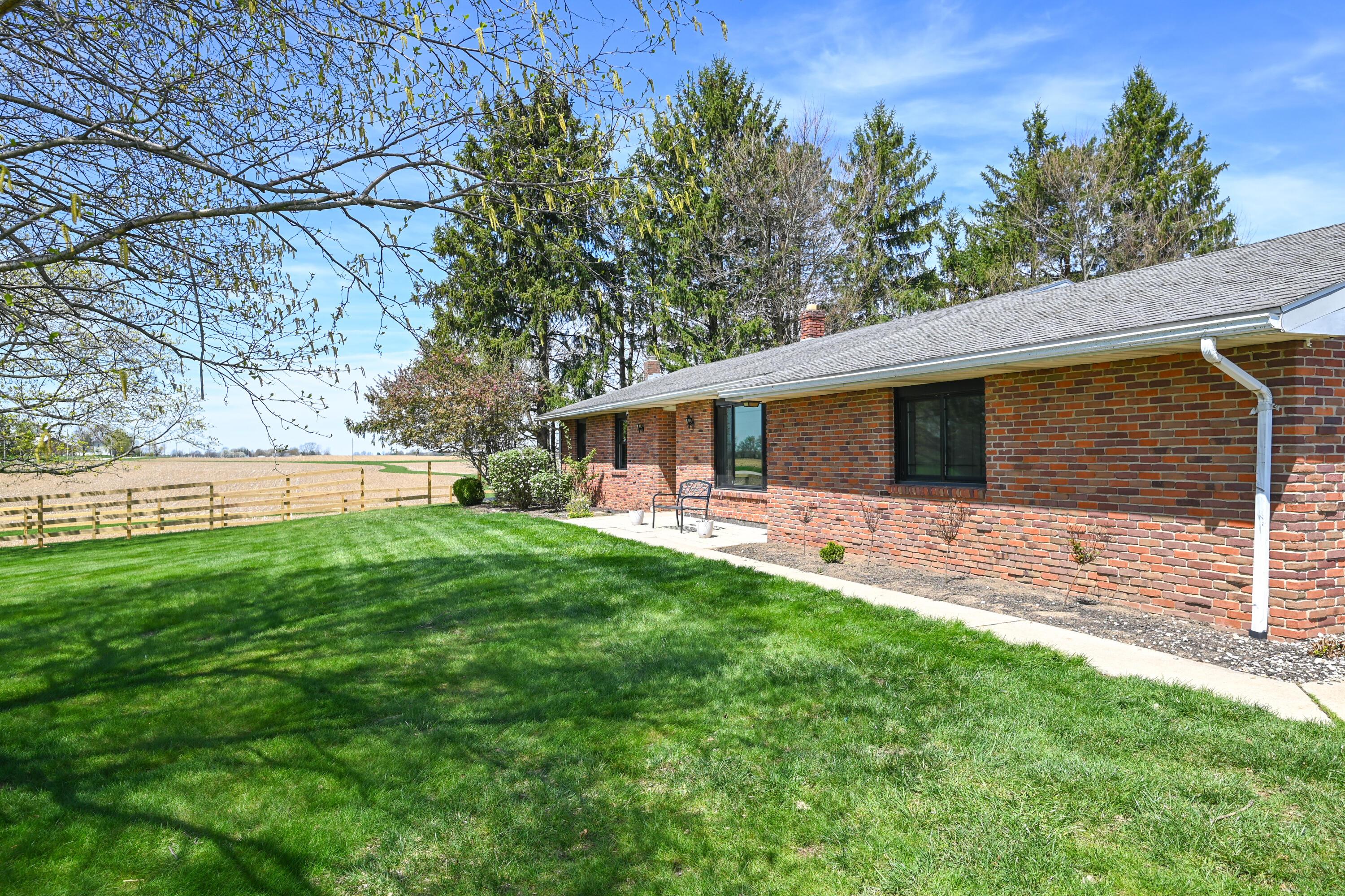 2494 Brokensword Road, Bucyrus, Ohio image 23