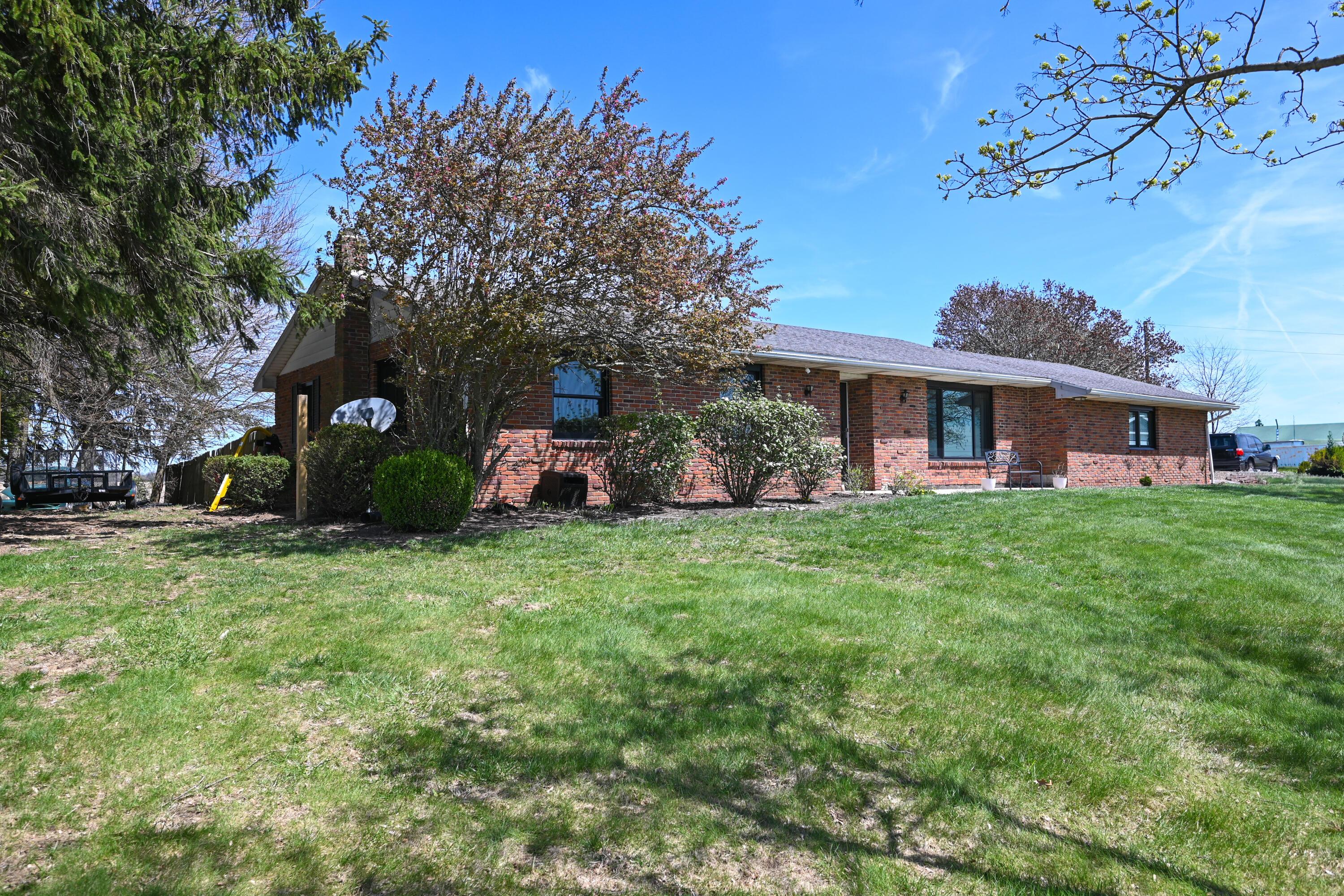 2494 Brokensword Road, Bucyrus, Ohio image 2