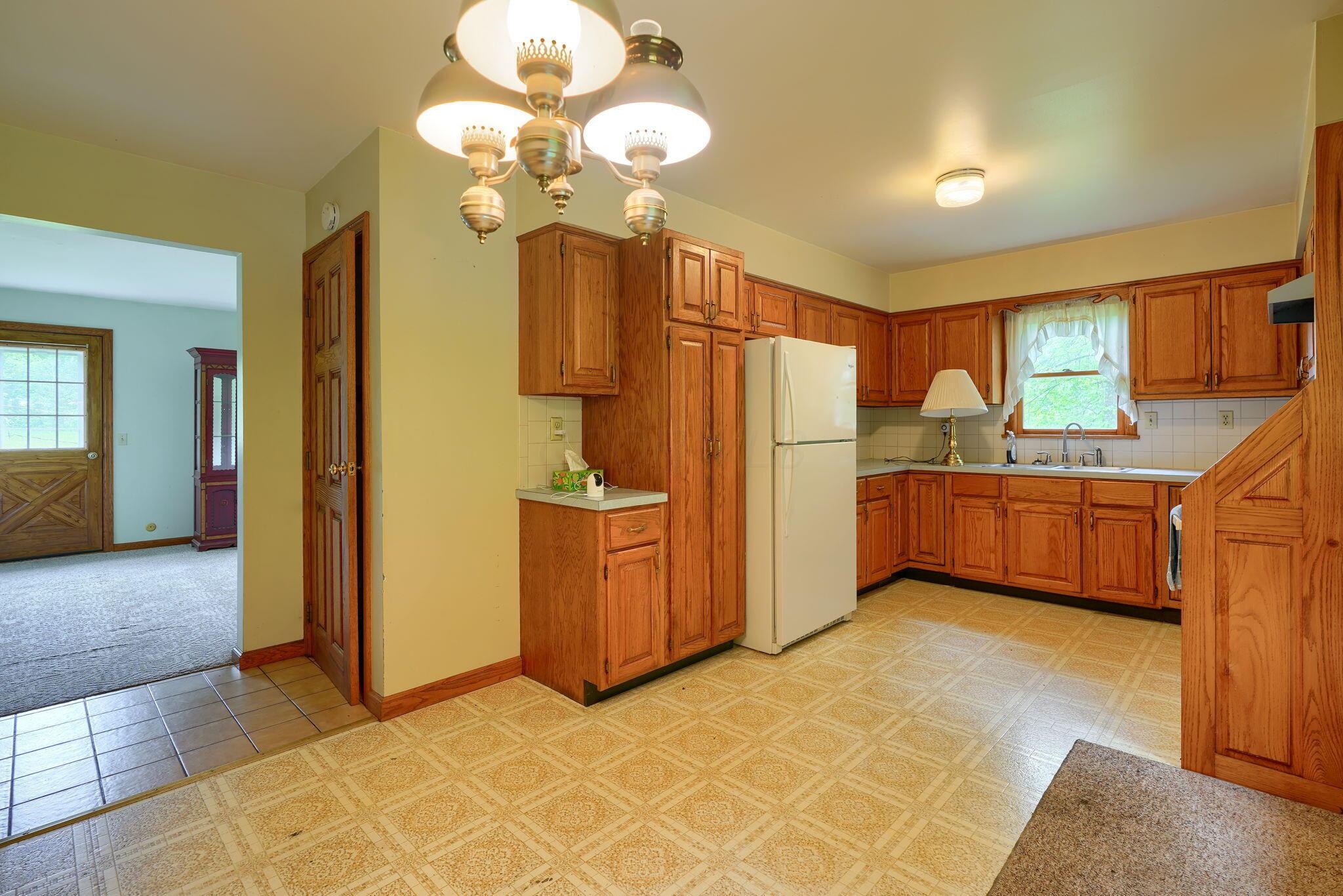 973-75 Umblebee Road, Beaver, Ohio image 10