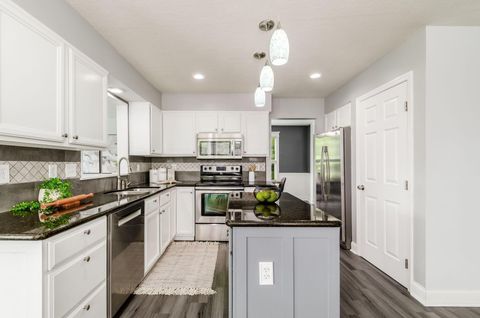 Tiny photo for 4690 Helmsbridge Court, Grove City, OH 43123 (MLS # 226024897)